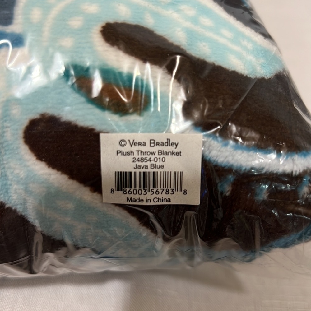 Vera Bradley RARE Java Blue Throw Blanket Super Soft Fleece 50” x 80” NWT - Picture 4 of 4